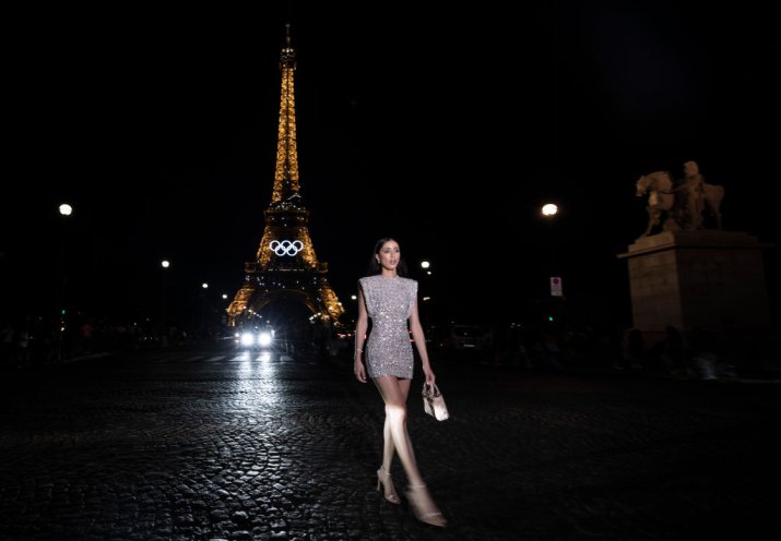 Cum arată acum Turnul Eiffel